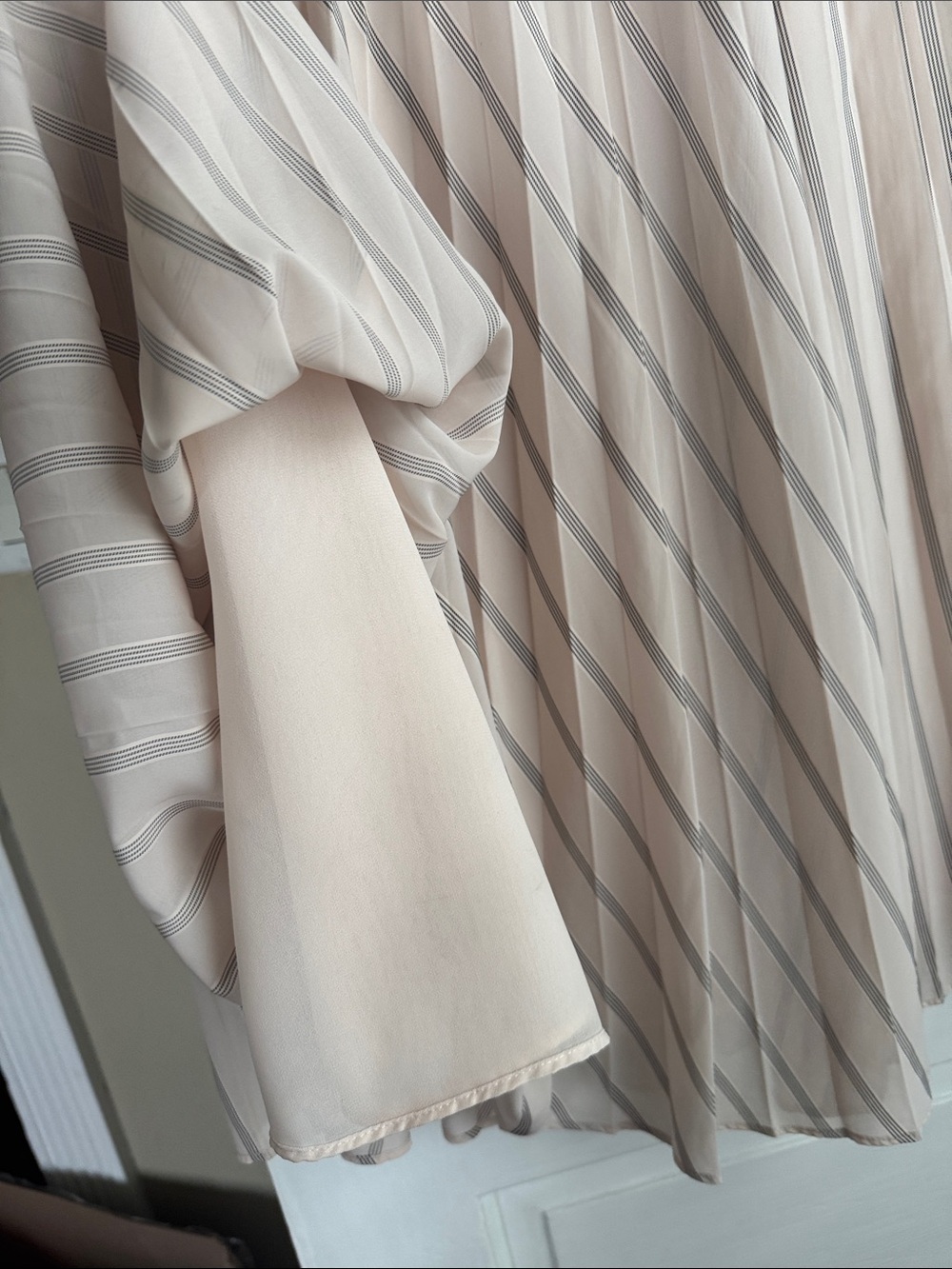 Banana Republic striped midi skirt - Picture 4 of 5